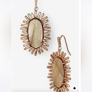 Kendra Scott: Mariah Vintage Drop Earrings RARE Mother of Pearl Rose gold